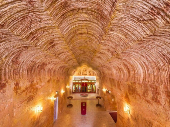 Half of the Inhabitants of This Australian Opal Capital Live Underground