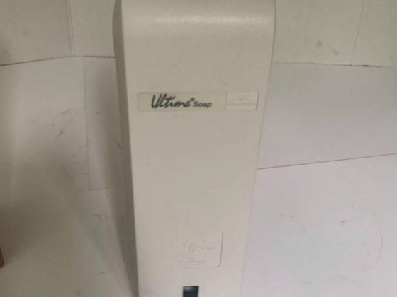 *New* Georgia Pacific / Ultimatic Model L-3 One Soap Dispenser - $20 (lawrenceville)