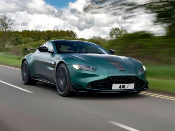 2022 Aston Martin Vantage