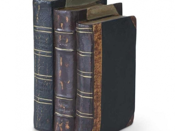 8 Inch Resin Graduated Sizes Book Stack