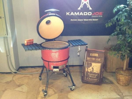 Classic Joe Ceramic Grill w/ Stand