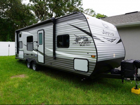 Brand new!! 2021 Jayco Jay Flight / Sleeps 8