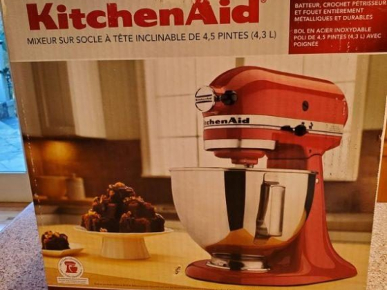 NIB - Empire Red KitchenAid Mixer