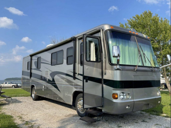 2004 Monaco Safari -BackRoads Recreational Rental