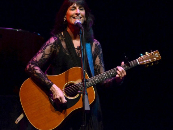 Eddie Owen Presents: An Evening with Karla Bonoff