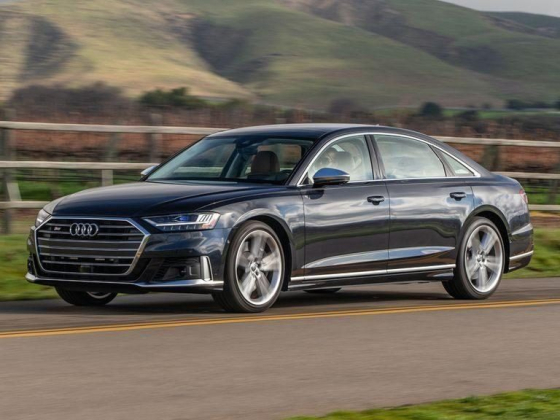 2021 Audi S8