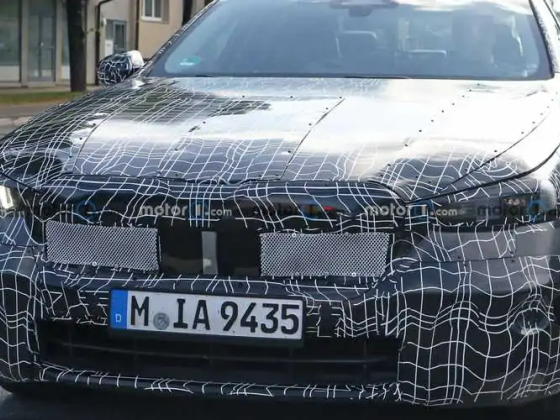 2023 BMW 5 Series Spied With Production Lights For The First Time