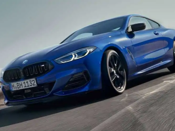 2023 BMW 8 Series Facelift Debuts Light-Up Grille, Larger Display