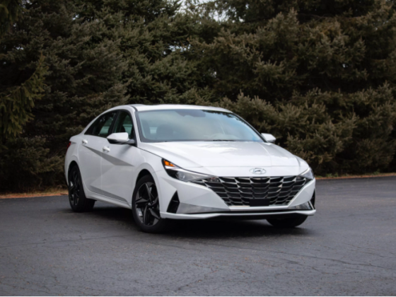 2021 Hyundai Elantra review: A tech-filled, sharp-dressed looker