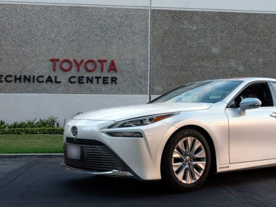 The hydrogen-powered Toyota Mirai just set an incredible Guinness World Record