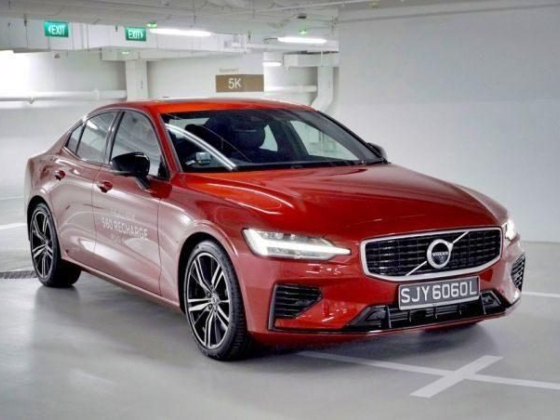 Volvo S60 Recharge: The charge of the heavy brigade