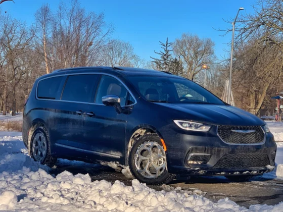 2021 Chrysler Pacifica Hybrid Review: Hauling People Better Than Any SUV, Now With Electricity