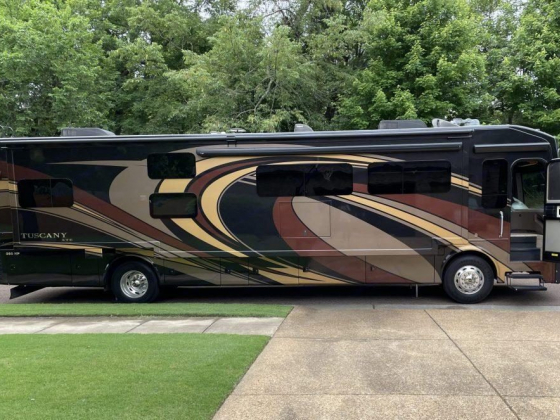 2016 Thor Motor Coach Tuscany