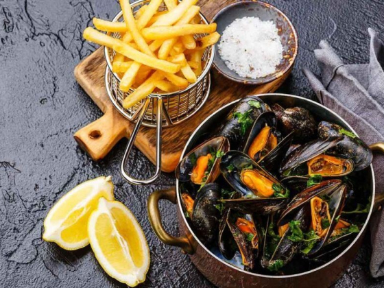 25 BELGIUM FOOD THAT EVERYONE NEEDS TO EAT & DRINK (BELGIAN CUISINE)