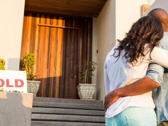 Buying a House vs Renting an Apartment: Why You Should Rent in 2022