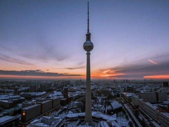 HOW TO CONQUER THE CITY OF BERLIN: A VISITOR’S GUIDE