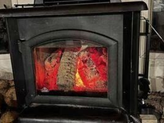 How to start a fire in a cold wood stove