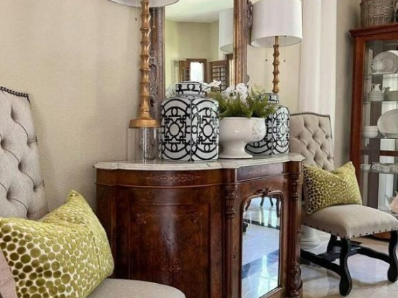 Seven Easy Tips for Mixing Decorating Styles in a Room