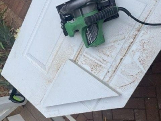 Kitty Korner - Retractable Door for My Cat and Dog