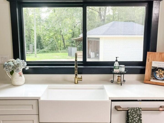 How To Paint Window Frames & Trim: The No Tape Way