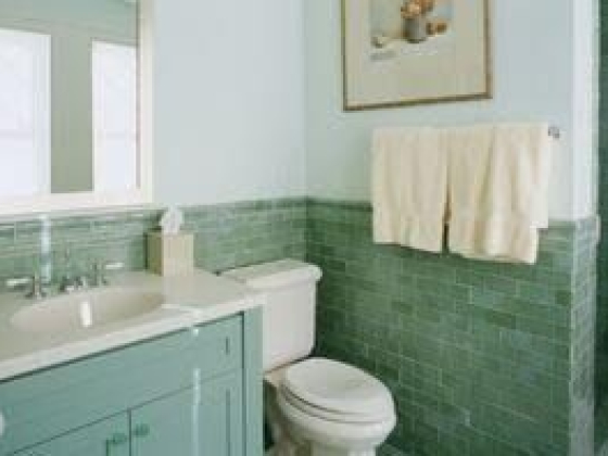 Bathroom Declutter: 15 Things You Don't Need in Your Bathroom