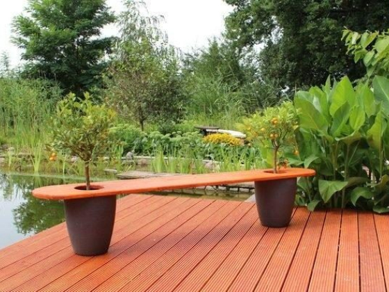 DIY Garden Bench With Tree