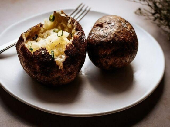 Air Fryer Baked Potatoes
