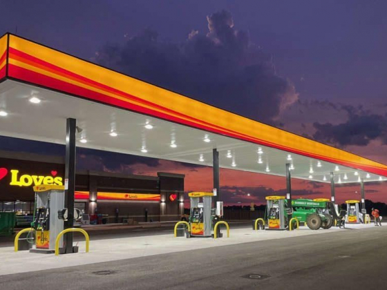 New Love’s Travel Stop opens in Albany