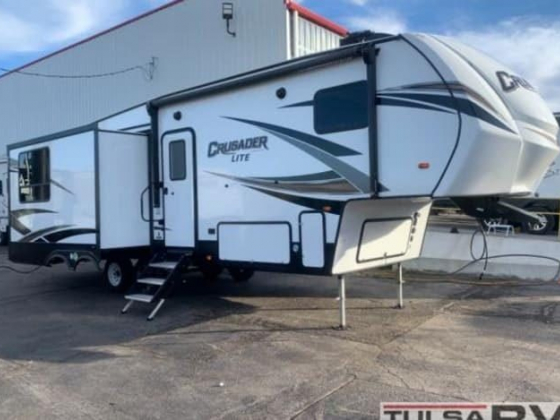 Prime Time RV Crusader LITE 28RL
