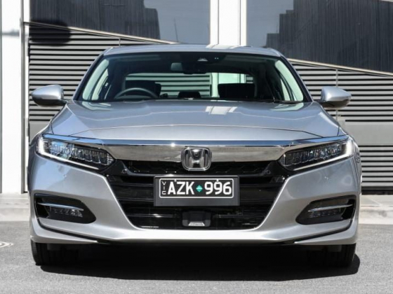 2020 Honda Accord VTi-LX Hybrid Review