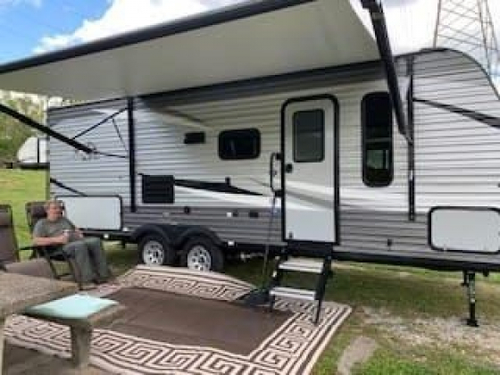 Family Camper 2021 Jayco with Bunk Beds and Outdoor Kitchen