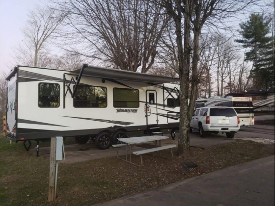 34ft of R&R & Fun! 2020 Grand Design Momentum-*Delivery only