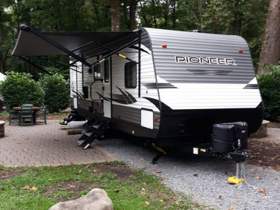 "Smoky Mountain Happy Place" 2021 Heartland Pioneer BH270