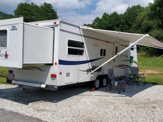 Barefoot RV Rentals Jay Feather EXP