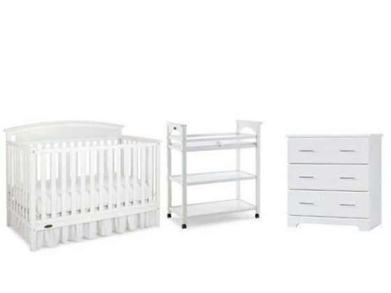 3 Piece Nursery Furniture Set with Crib Chest and Changer in White