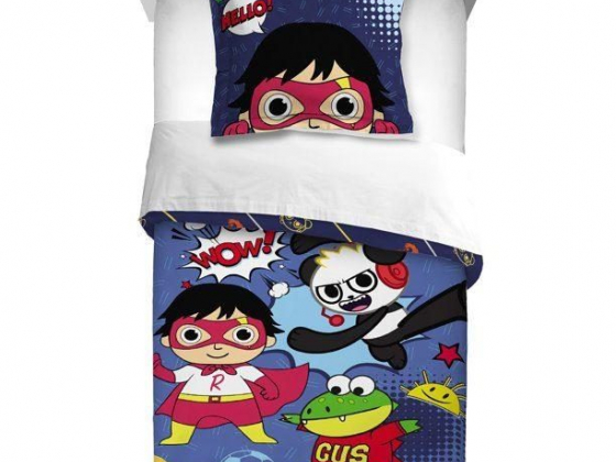 Ryan's World 2-Piece Comforter and Sham Set, Kids Bedding, Twin/Full, Red Titan