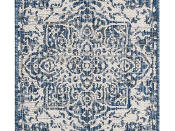 Outdoor Dubai 2'2" x 3' Area Rug