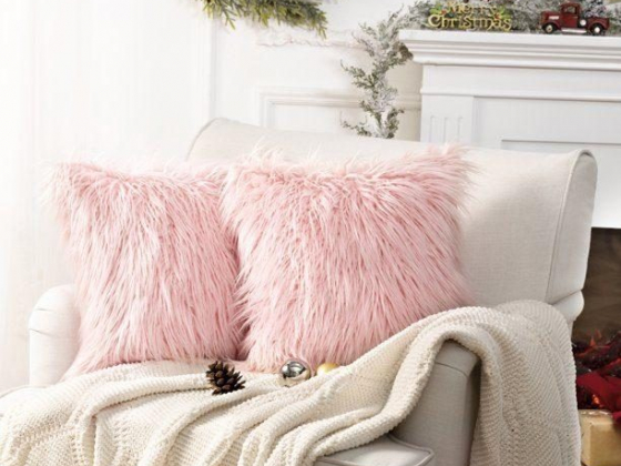 Phantoscope Luxury Mongolian Fluffy Faux Fur Series Square Decorative Throw Pillow Cusion for Couch,