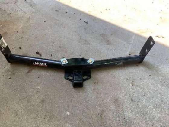 Trailer hitch for Chevy GMC Pontiac Saturn - $35 (Fairfield)