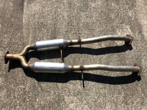 Nissan 370z Factory Mid pipe Like New - $30 (Tucker)