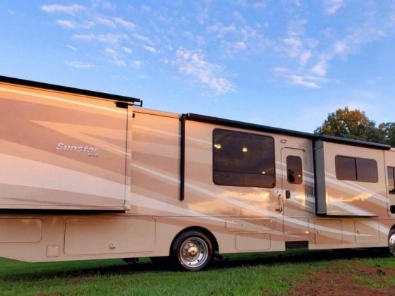 2016 Winnebago Itasca Sunstar