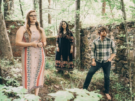 Eddie Owen Presents: The Barefoot Movement