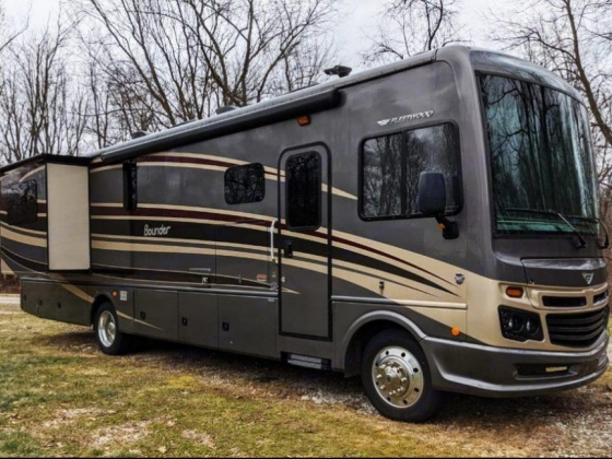 2016 Fleetwood Bounder 35k