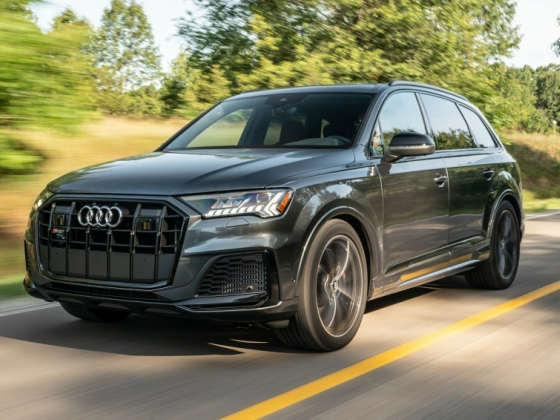 IS the 2023 Audi SQ7 a Bargain Lambo Urus?
