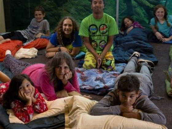 Family NightCrawler Overnight