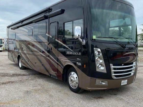 2018 Thor Motor Coach Miramar