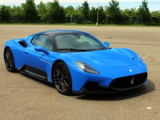 2022 Maserati MC20: The Italian Supercar Reinvented the Smart Way