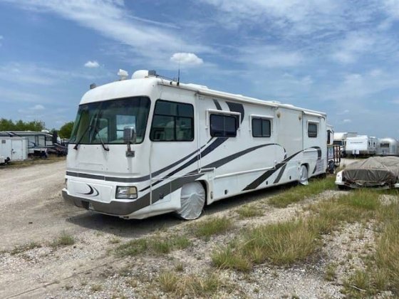 Tiffin Allegro Bus - Fully Renovated with Kids in Mind!