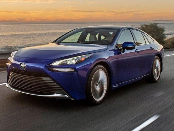 2021 Toyota Mirai First Drive: Hydrogen's Never Looked This Good