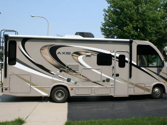 2016 Thor Motor Coach Axis